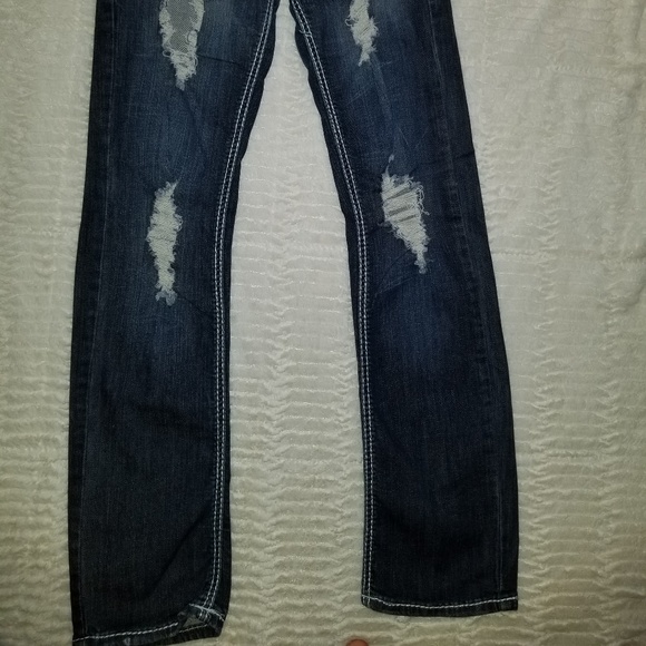 Jean's - Picture 2 of 4